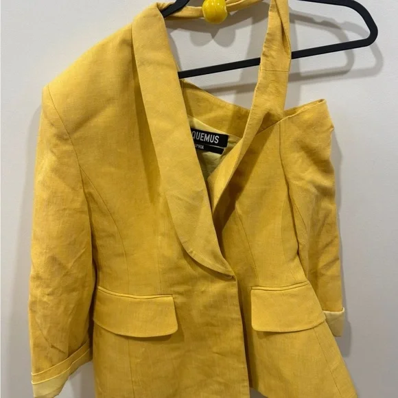 JACQUEMUS
Yellow Le Raphia 'La Veste Baska' Blazer| Read for size| Celebrity Fav - Picture 5 of 5